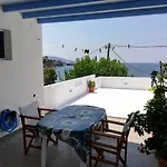 Ξενοδοχείο με διαμερίσματα Blue House Αχερούνες