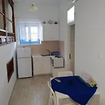 Blue House Ξενοδοχείο με διαμερίσματα Αχερούνες