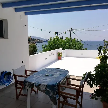 Ξενοδοχείο με διαμερίσματα Blue House Αχερούνες