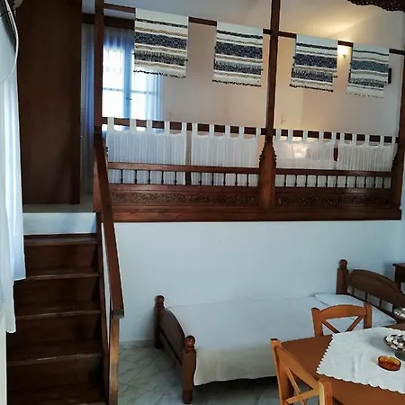 Ξενοδοχείο με διαμερίσματα Blue House Αχερούνες