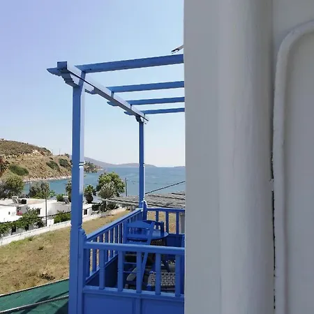 Ξενοδοχείο με διαμερίσματα Blue House Αχερούνες