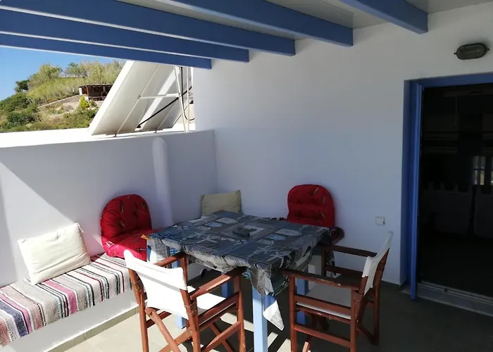 Blue House Aparthotel Acherounes